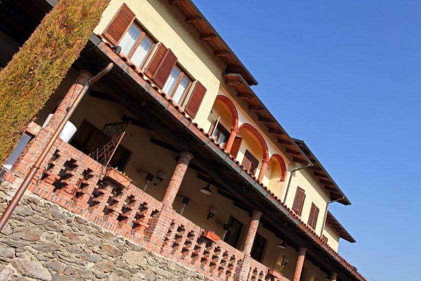 Hotel Ristorante Taverna Verde Piverone Zewnętrze zdjęcie