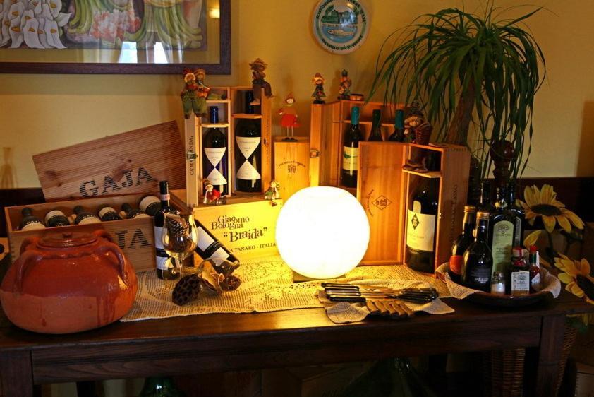 Hotel Ristorante Taverna Verde Piverone Zewnętrze zdjęcie